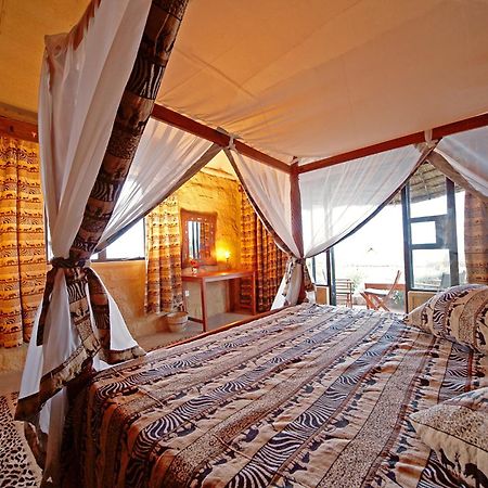 Rhino Watch Safarilodge Mweiga Екстер'єр фото