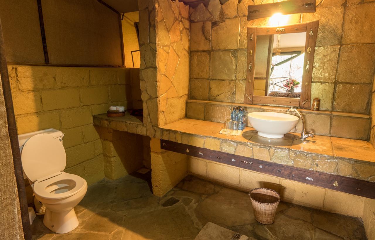 Rhino Watch Safarilodge Mweiga Екстер'єр фото