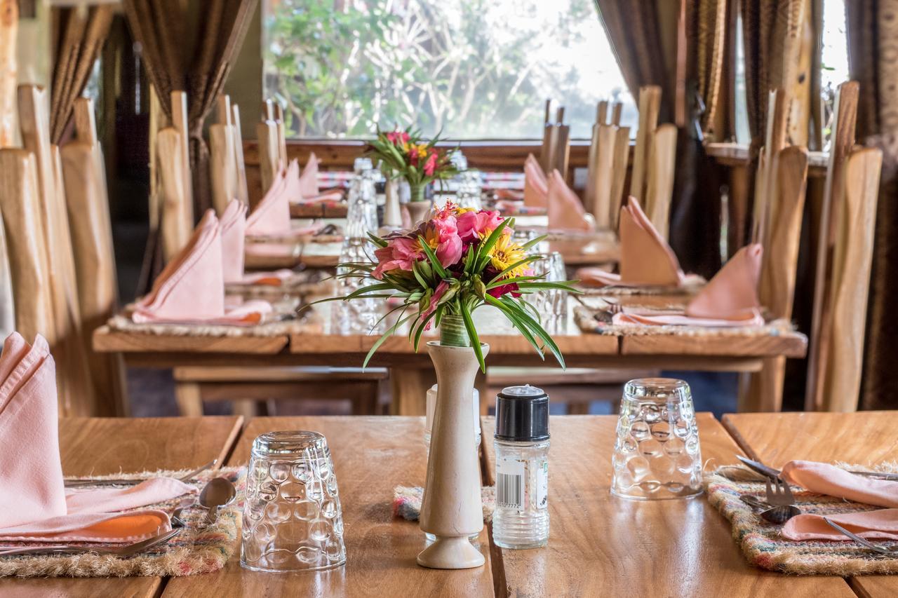 Rhino Watch Safarilodge Mweiga Екстер'єр фото