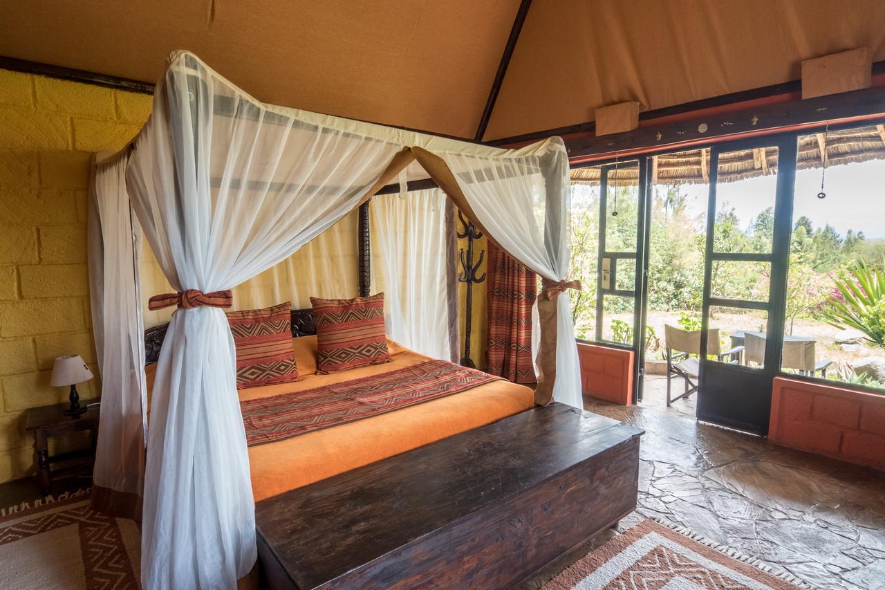 Rhino Watch Safarilodge Mweiga Екстер'єр фото